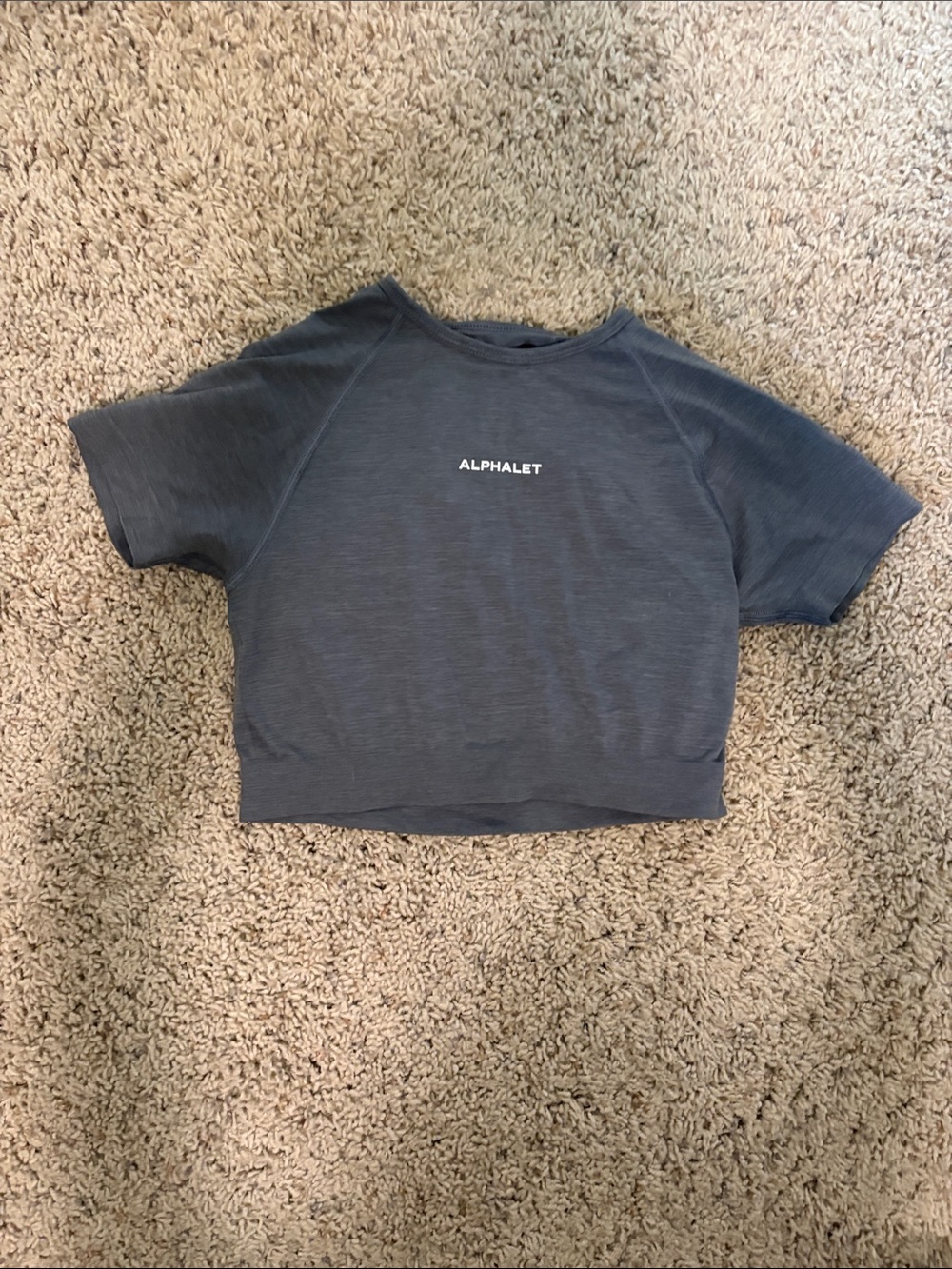 Alphalete Women’s Short Sleeve Crop Tee in Charcoal Gray